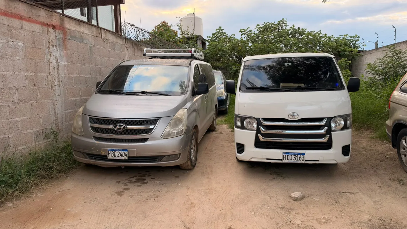 Microbuses Hyundai H1 y Toyota Hiace de Travel VIP